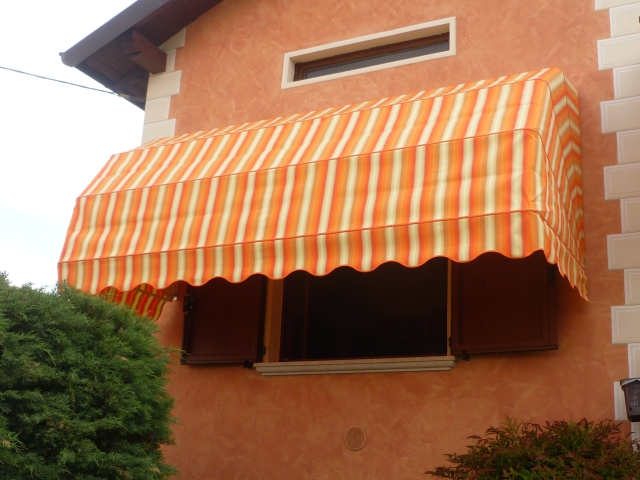 tende a capottina – righe-arancione