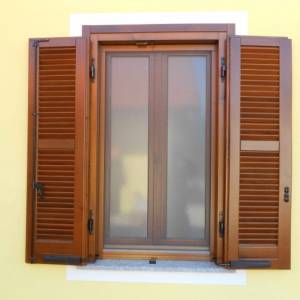 Zanzariera-per-finestra-a-molla-1
